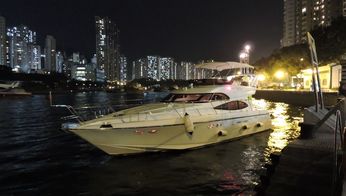 junk, boat, yacht, junk trip, boat trip, charter, rental, hire, breakaway